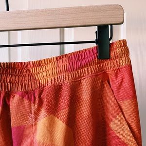 LULULEMON PACE BREAKER SHORT 7” LINERLESS